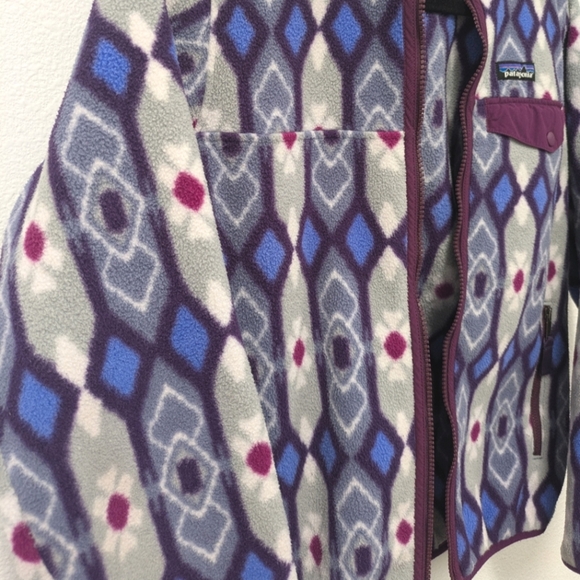 Patagonia Synchilla Gray/Purple Fleece Hooded Jacket sz XS Geometric Cozy - Picture 2 of 11